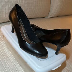 Comfort Plus by Predictions Black Heels